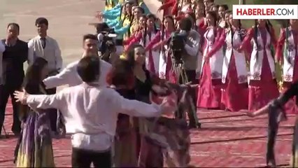 Cumhurbaşkanı Gül, Türkmenistan'da At Bayramı'na Katıldı