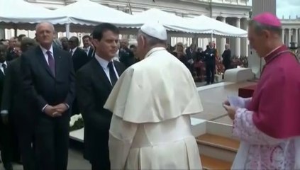 Canonisation : Manuel Valls représente la France au Vatican