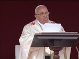 Canonisations: hommage du pape François à 