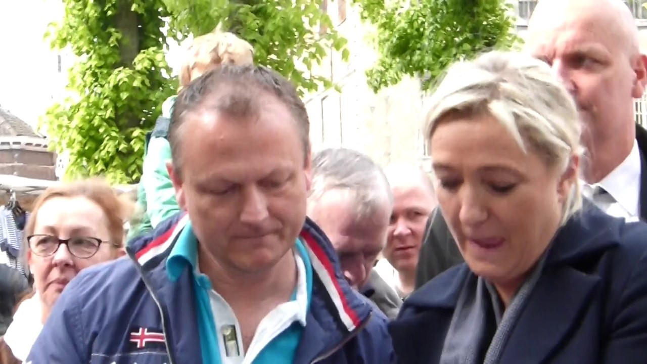 25/04/2014 ... Marine Le Pen à propos du conflit syrien et du financement de la france en armes en Syrie