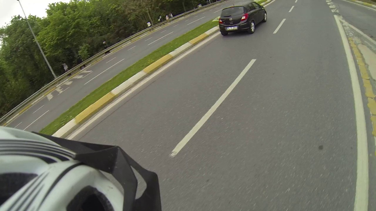 Gopro - nakkaştepe iniş 60 km hız fena değil.