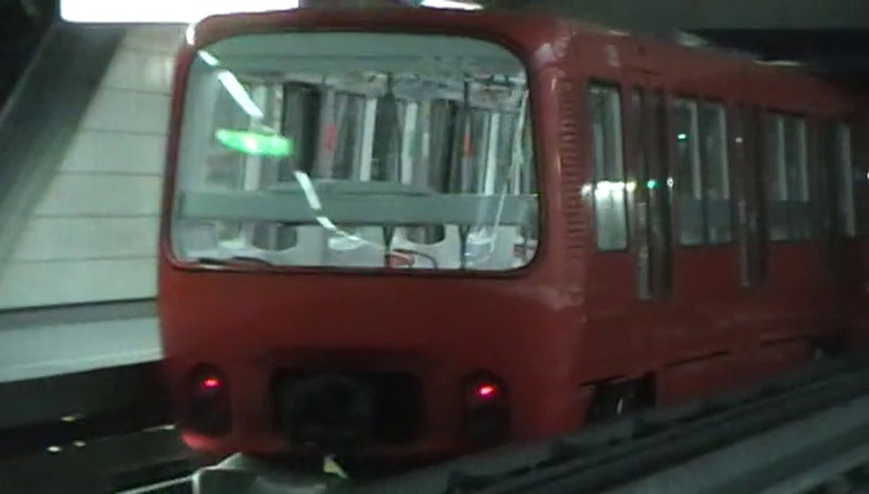 MPL85 : Manœuvre à la station Gare de Vaise sur la ligne D du métro de Lyon