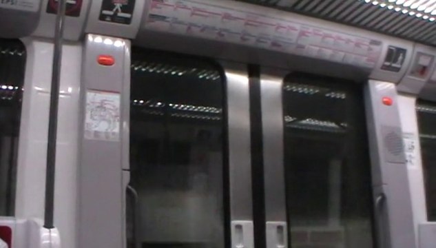 MPL75 : Signal sonore et fermeture des portes à la station Gare d'Oullins sur la ligne B du métro de Lyon