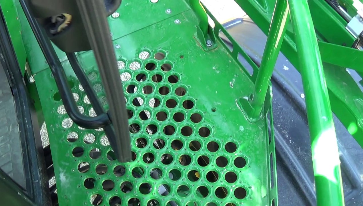 4/23/14 New John Deere sprayer