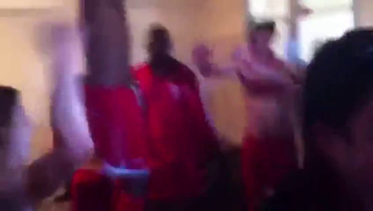 La B fête sa victoire.