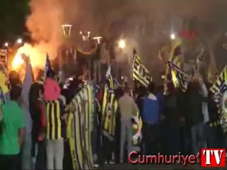 Fenerbahçe taraftarı Ankara'daki kutlamalarda Ali İamail'i unutmadı