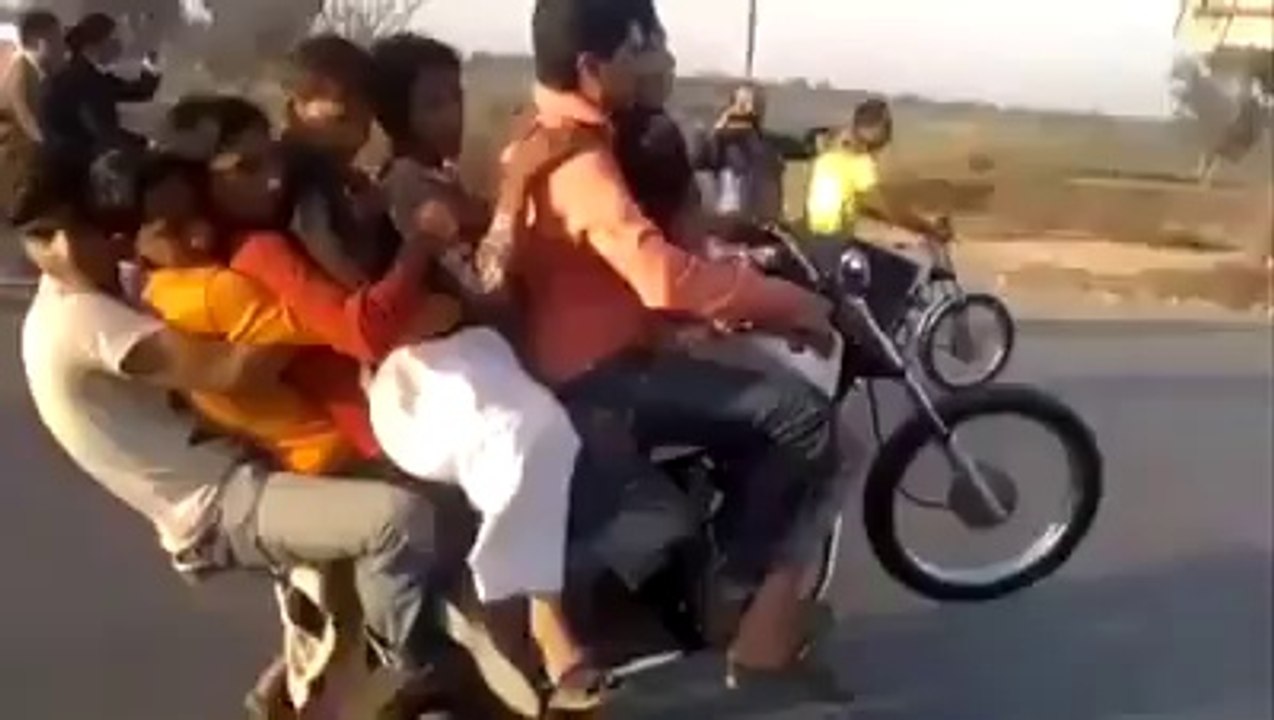 Is ko kahtay hey weeling-Amazing Welling-Tezabi Video