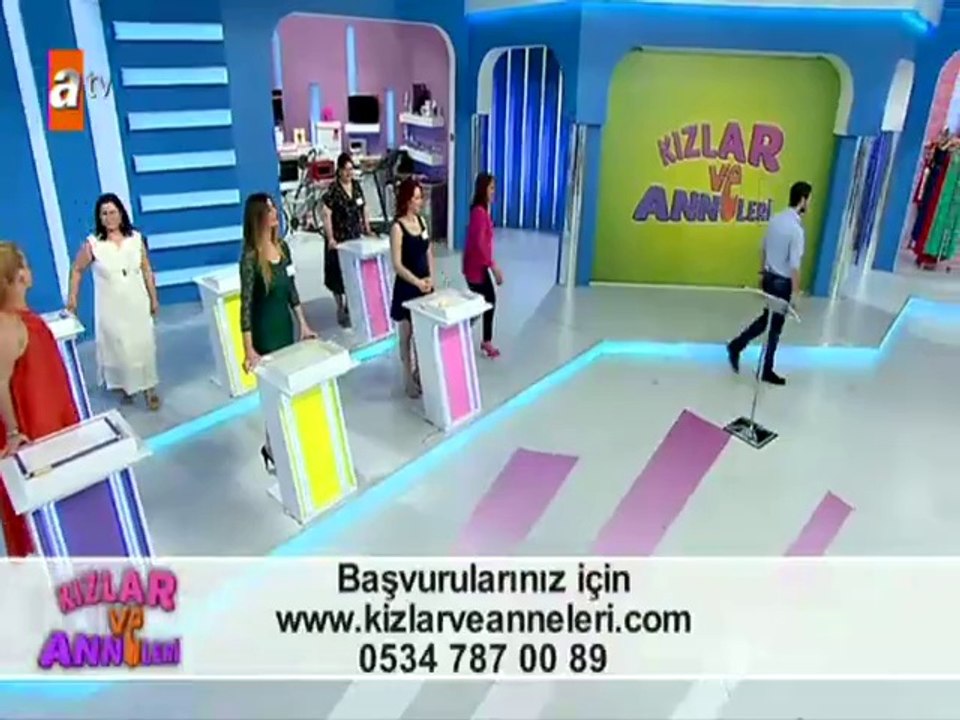 kizlarveanneleri28nisan1