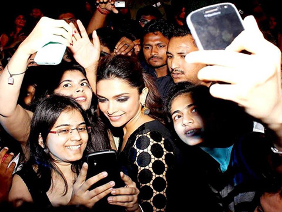 IIFA 2014 Selfie Mania