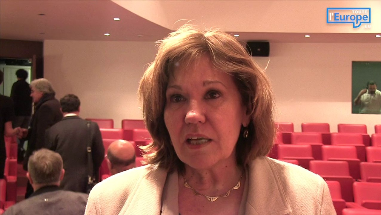 "Elections européennes, quels enjeux ?" - Commentaires d'Alain Barrau, Nicole Gnesotto et Yann Mens