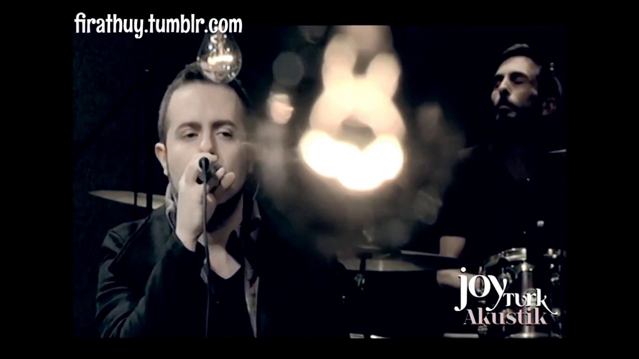 Emre Aydın - Eyvah (JoyTürk Akustik) ► http://bc.vc/?r=9984