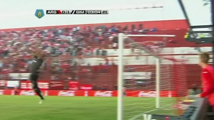 Meza scores sensational 30 yard goal!