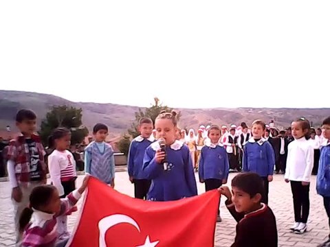 23 NİSAN 2014 ŞİİR OKUMA ( YAYCILAR ŞEHİT HAYATİ REÇBER ORTA OKULU)