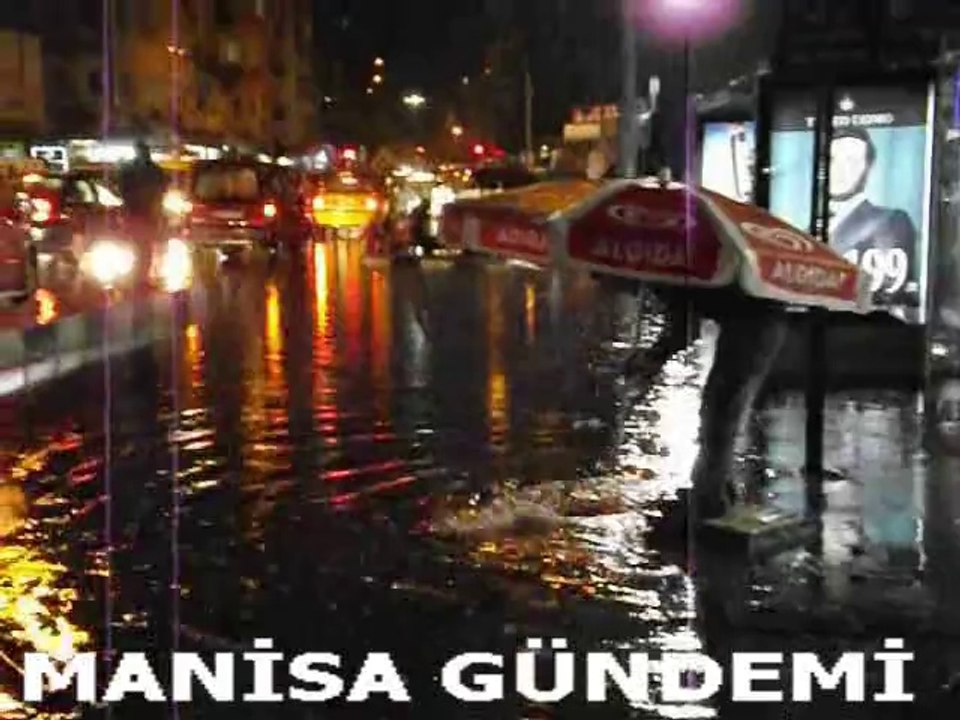 MANİSA OTOGAR'INI SEL BASTI