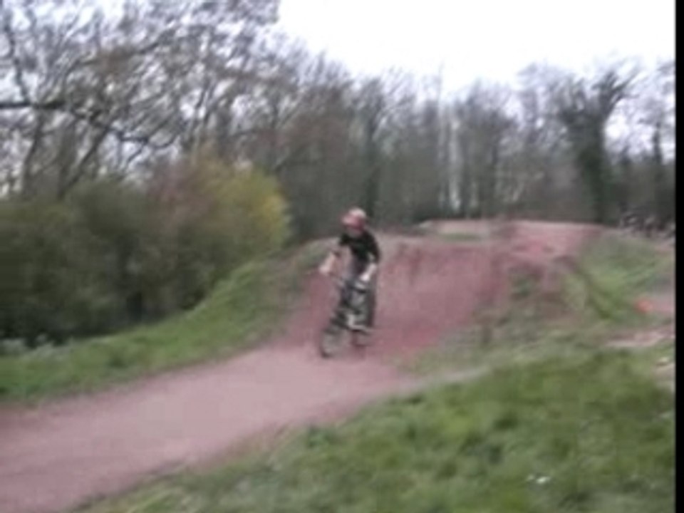 MOV045