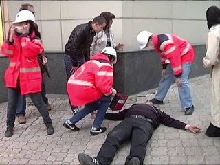 Ataque pró-russo fere 14 na Ucrânia