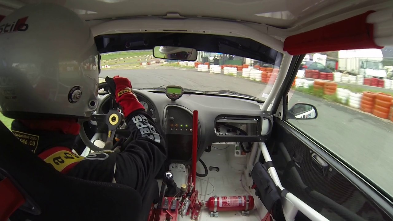 Manche de Course 1er Slalom Kartix  en Saxo F2000/2 1'33''165