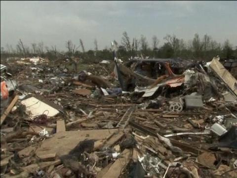 Tornades dans le sud et le centre des Etats-Unis: au moins 19 morts en deux jours - 29/04