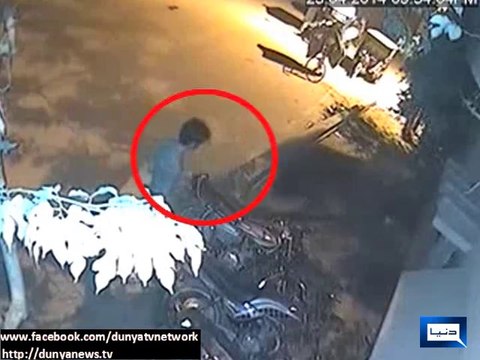 Dunya News-CCTV footage of bike theft