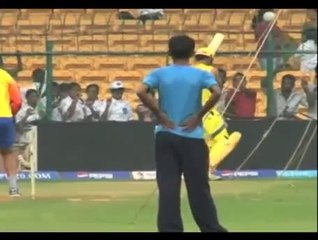 IPL7: Dwayne Smith helps CSK win - IANS India Videos