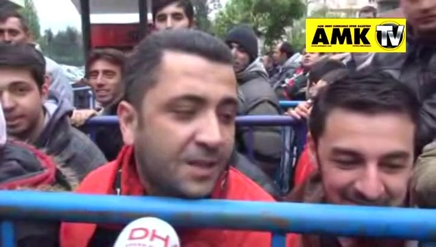 Es es taraftarı saatlerce kuyrukta bekledi