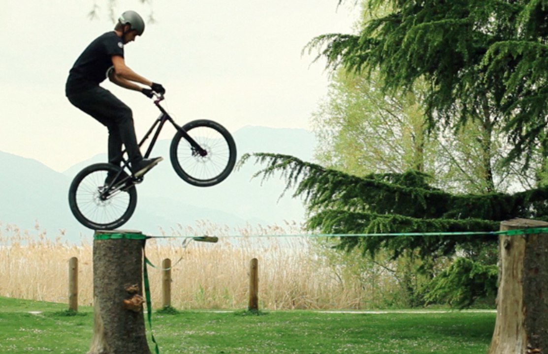Pandacompany presents BRAINWASH with LEO NOBILE - Trial Bike