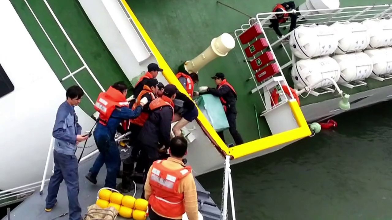 Fährkatastrophe: Der Kapitän verlässt das sinkende Schiff