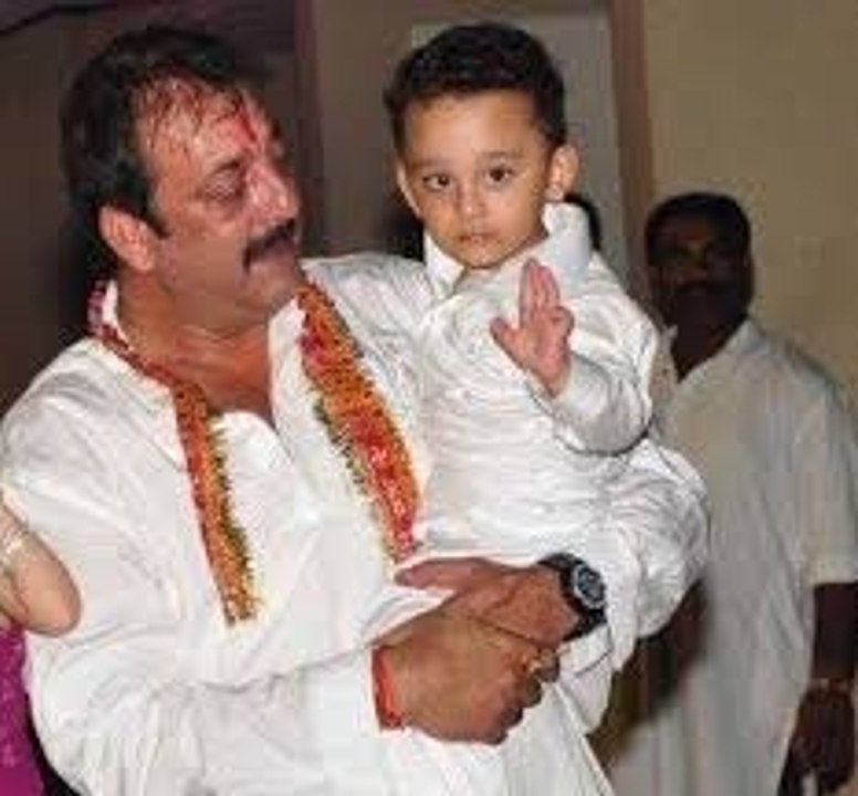 Sanjay Dutt Son Shehran Interducing In Hasmukh Pigal Gaya