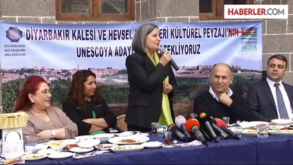 Yönetmen Özpetek, 'Kemerlerinizi Bağlayın'ın Galası İçin Diyarbakır'da