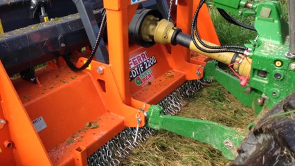 Installation d'un broyeur de souche Ferri sur un 7R John Deere