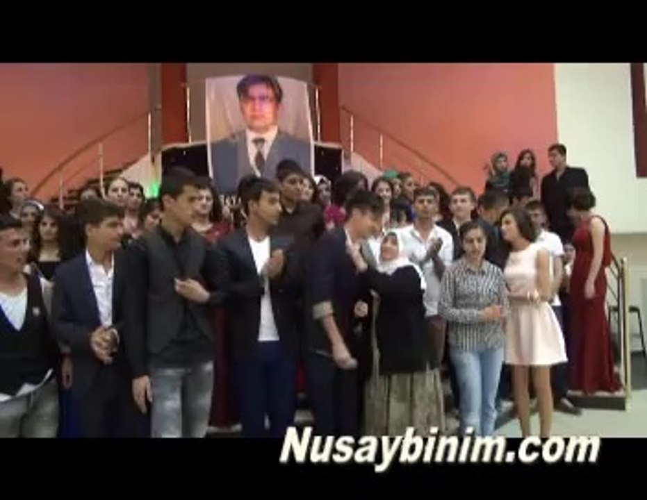 Nusaybin Gazi Anadolu mezuniyet gecesi düzenledi