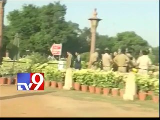 Minor fire at PM Manmohan's office doused