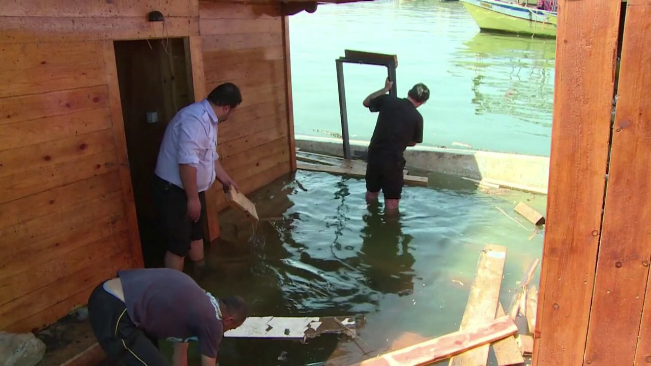 Blast aboard Gaza activists' 'Ark' intended to break siege
