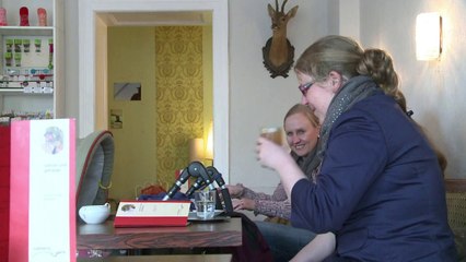 غنائم الصيد المحنطة تنفض الغبار عنها وتصبح قطع ديكور رائجة