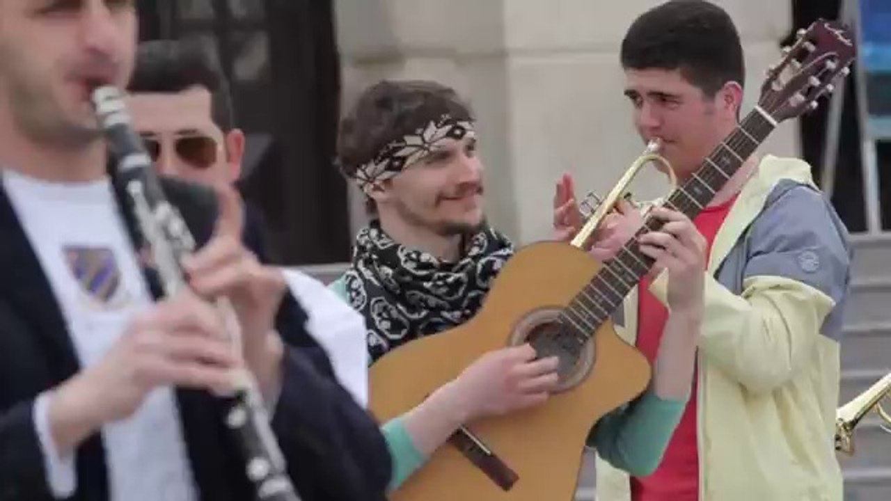 Классический флешмоб