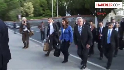 Alman Cumhurbaşkanını Düşmekten Türk Politikacı Kurtardı