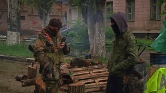 Ukraine separatists seize another building as parliament considers new constitution