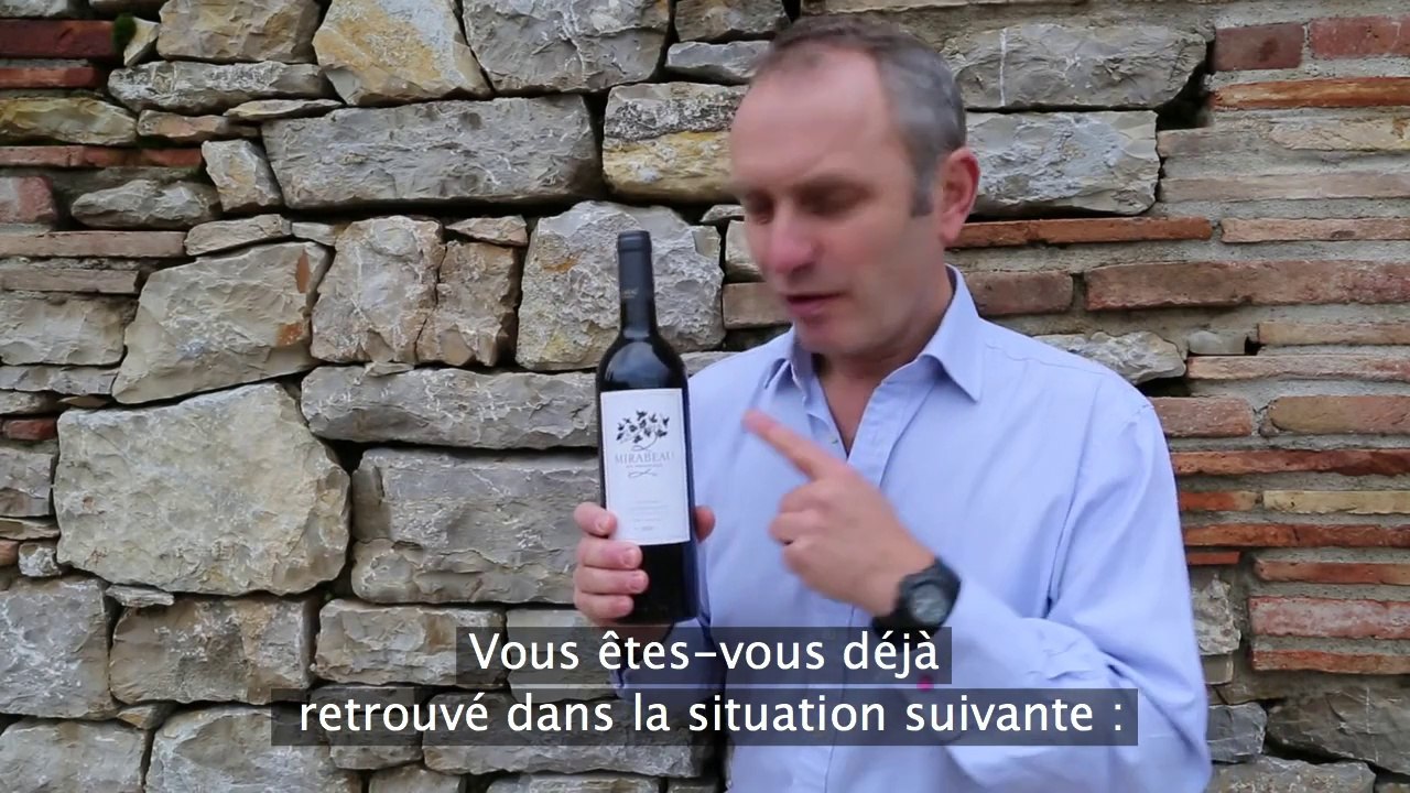 Déboucher une bouteille de vin... sans tire-bouchon ! On sait jamais, ça peut servir.