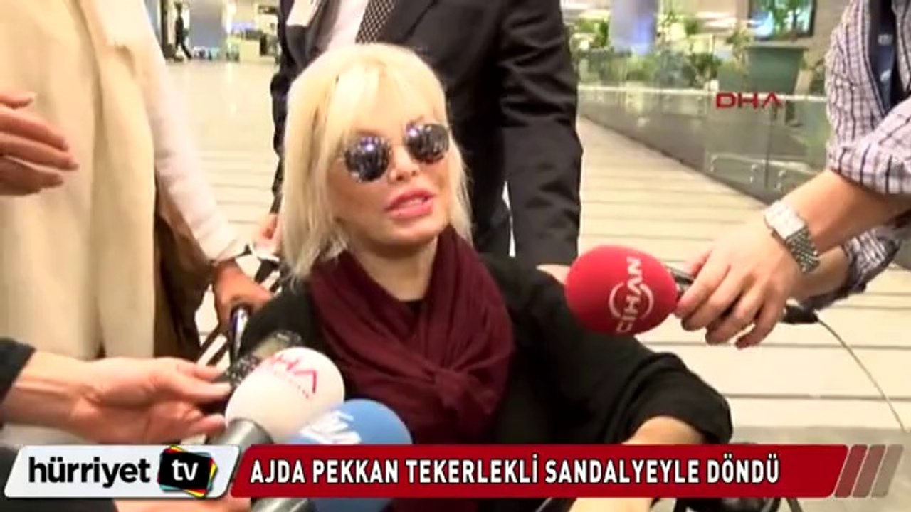 Ajda pekkan tekerlekli sandalyeyle döndü