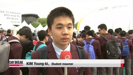 Grief pours out at Ansan Hwarang Memorial Hall