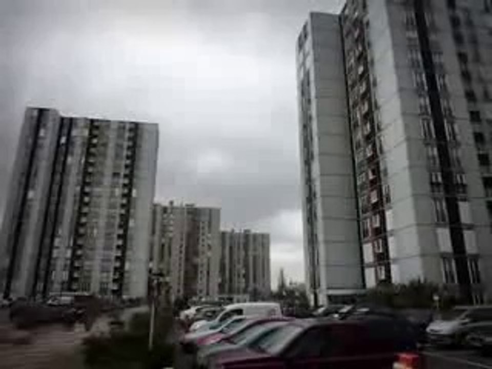 Antony (92) : visite de la cité "Le Parvis"