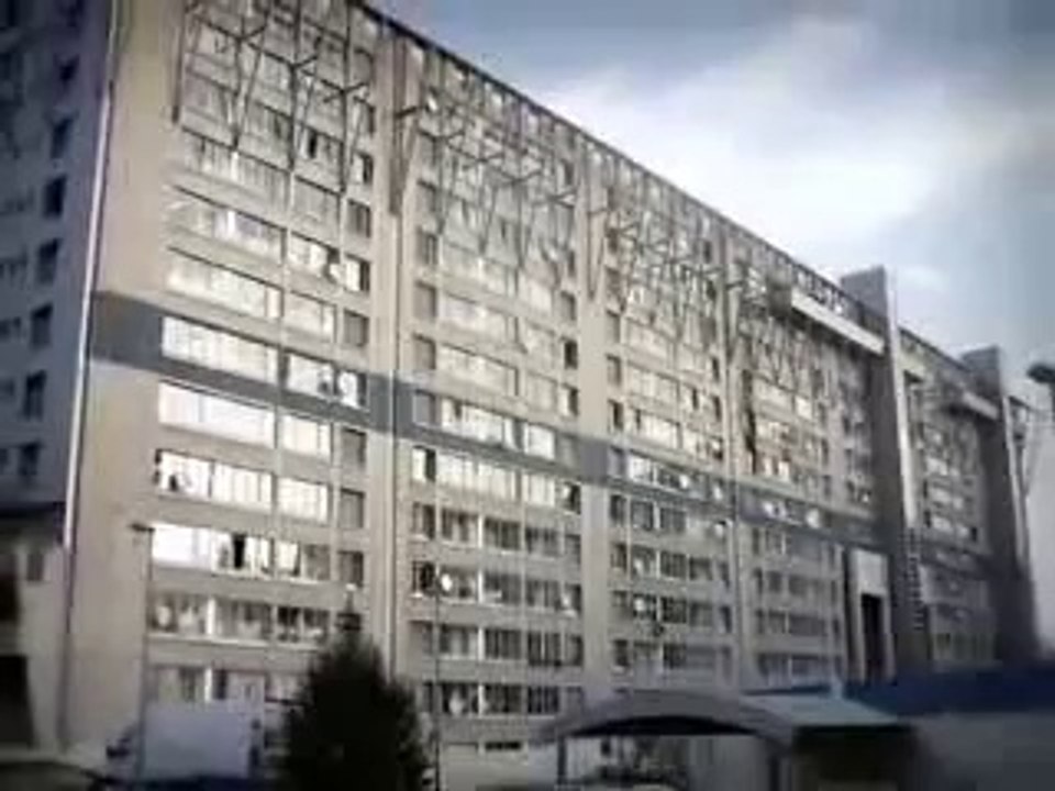 Besançon (25) : visite de la cité "Les 408 (cité Brulard)"