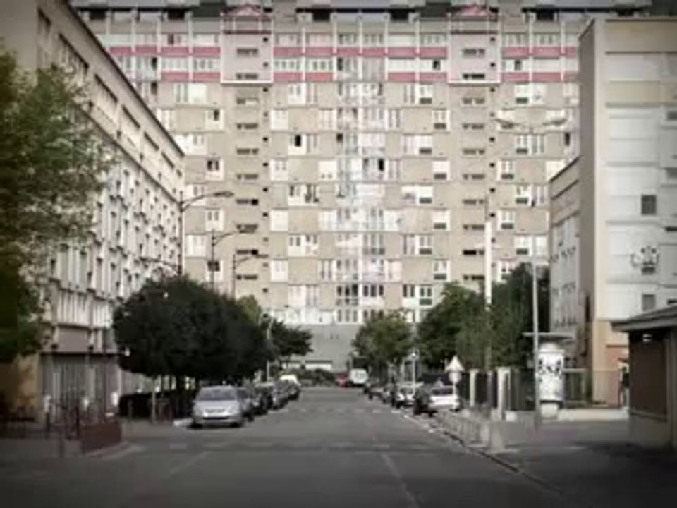 Bondy (93) : visite de la cité "La Noue Caillet"