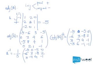 Calcula la inversa de dos matrices 4x4