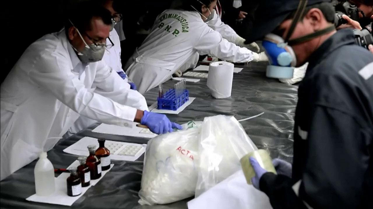 Perú quema 11 toneladas de droga