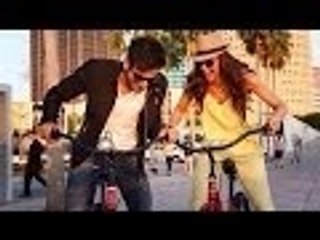 Deepika Padukone's CANDID Love With TV Actor Karan Tacker !