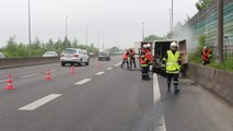 Wambrechies: une camionnette en feu sur la rocade Nord-ouest