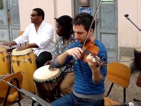 MUSICA A CRESCENZAGO, ZONA 2 MILANO (25 APRILE 2014)