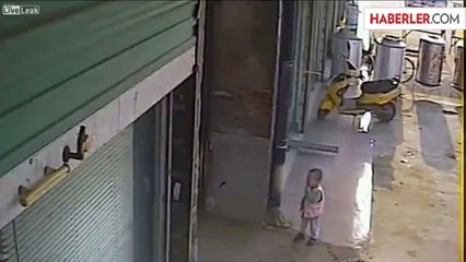 Eşiyle Tartışan Adam Çocuğunu Havaya Fırlattı