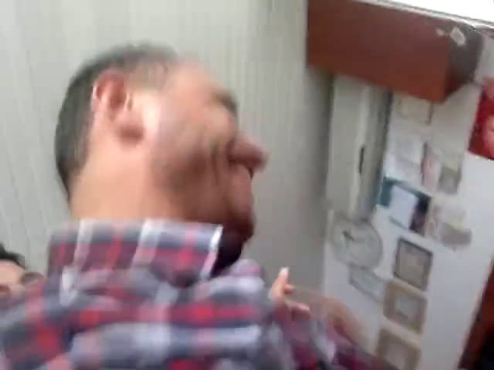 Berber Arifle Videolu Selfi